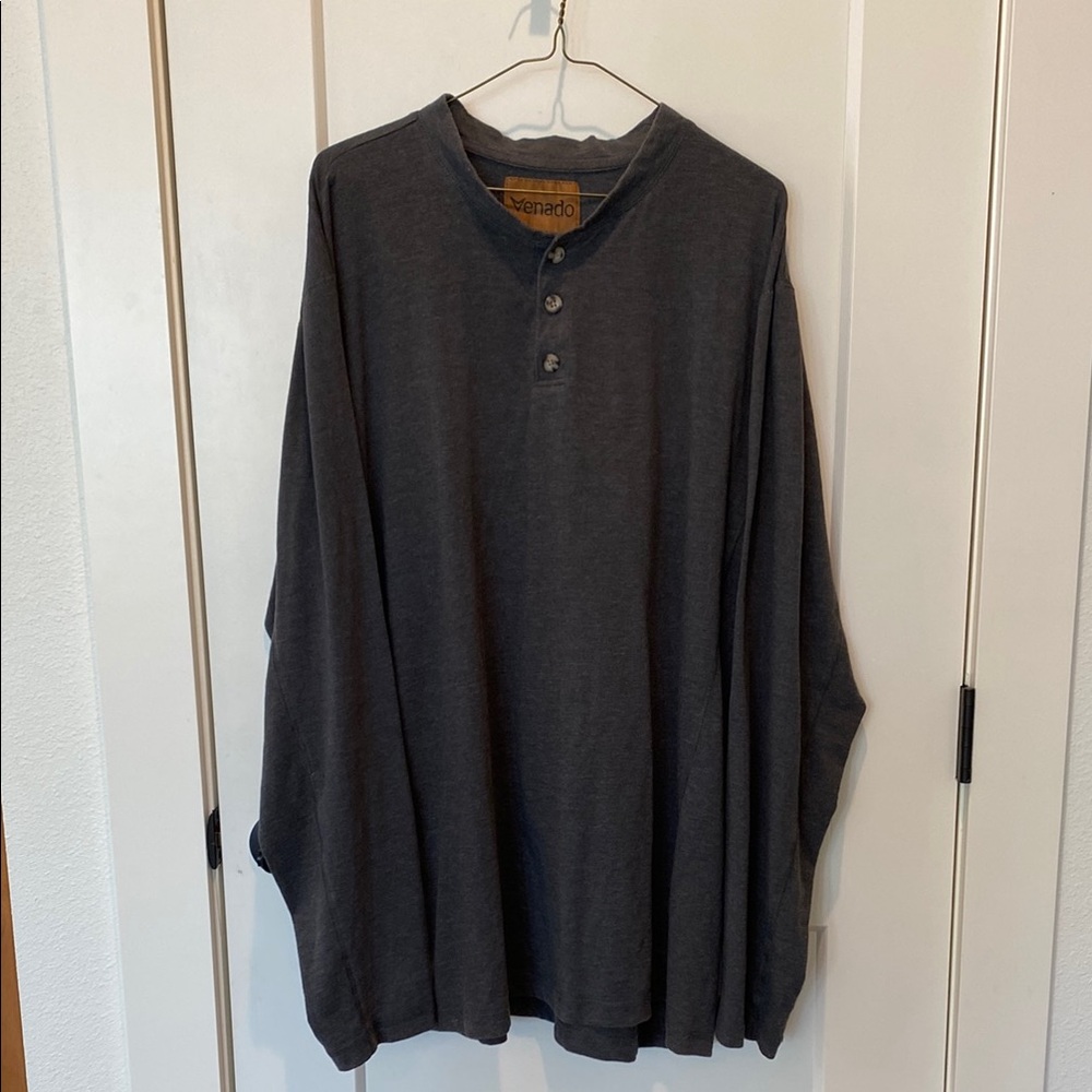 Venado Men’s Long Sleeve Casual Shirt.  3‎ Button Closure.  Charcoal Gray.  XLT
